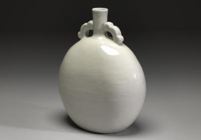 图片[2]-Flask with paired ruyi handles in sweet-white glaze, Ming dynasty, Yongle reign (1403-1424)-China Archive